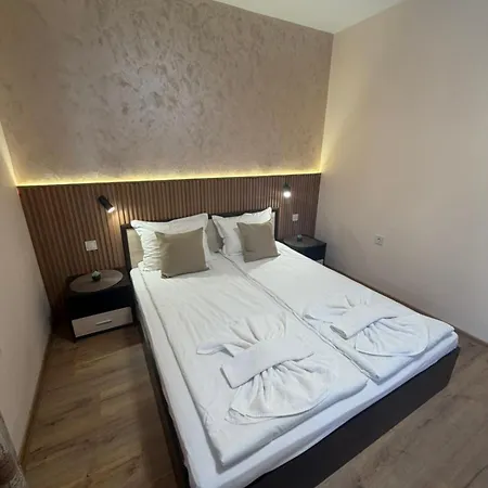 Lazur 4*